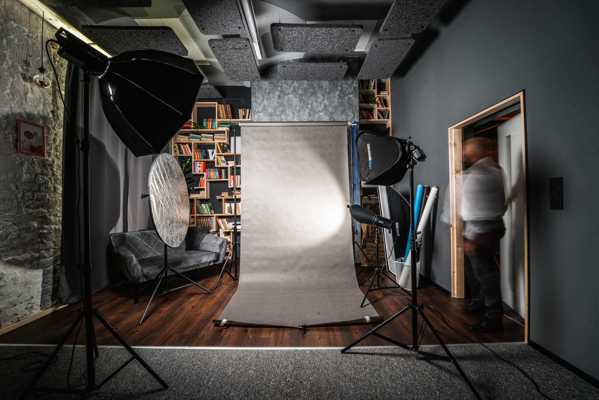 Studio s profesionálním pozadím a osvětlením